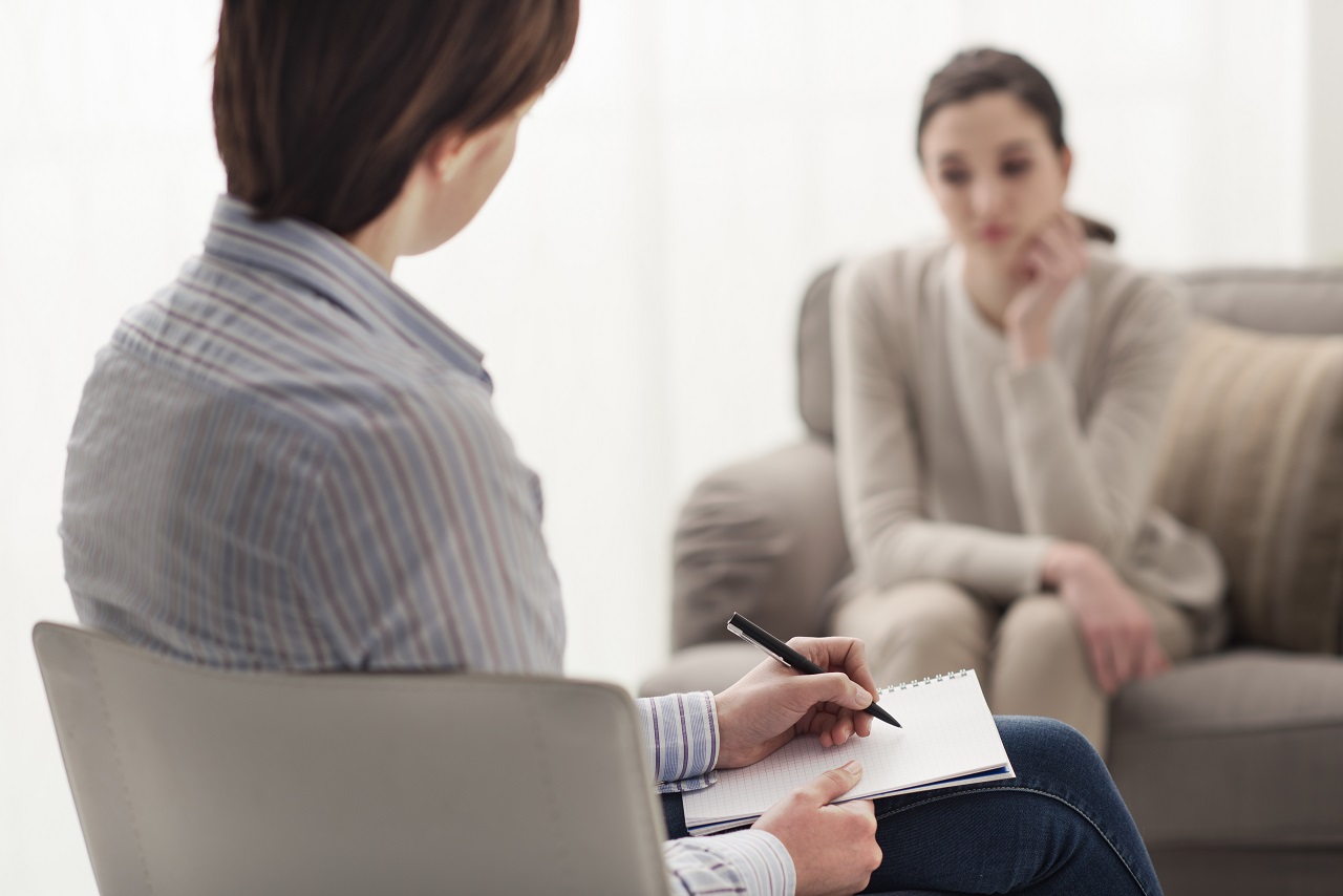 W jakich sytuacjach należy się udać po pomoc do psychoterapeuty?