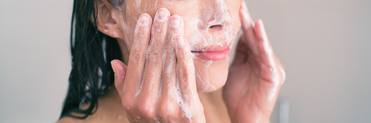 Jakie kosmetyki najlepiej stosować do pielęgnacji twarzy?