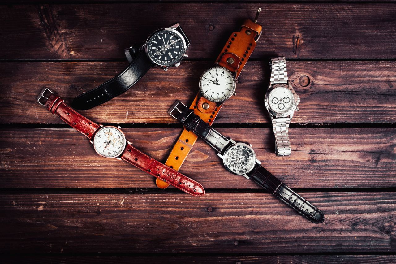 Zegarki lotnicze – co je wyróżnia od innych czasomierzy