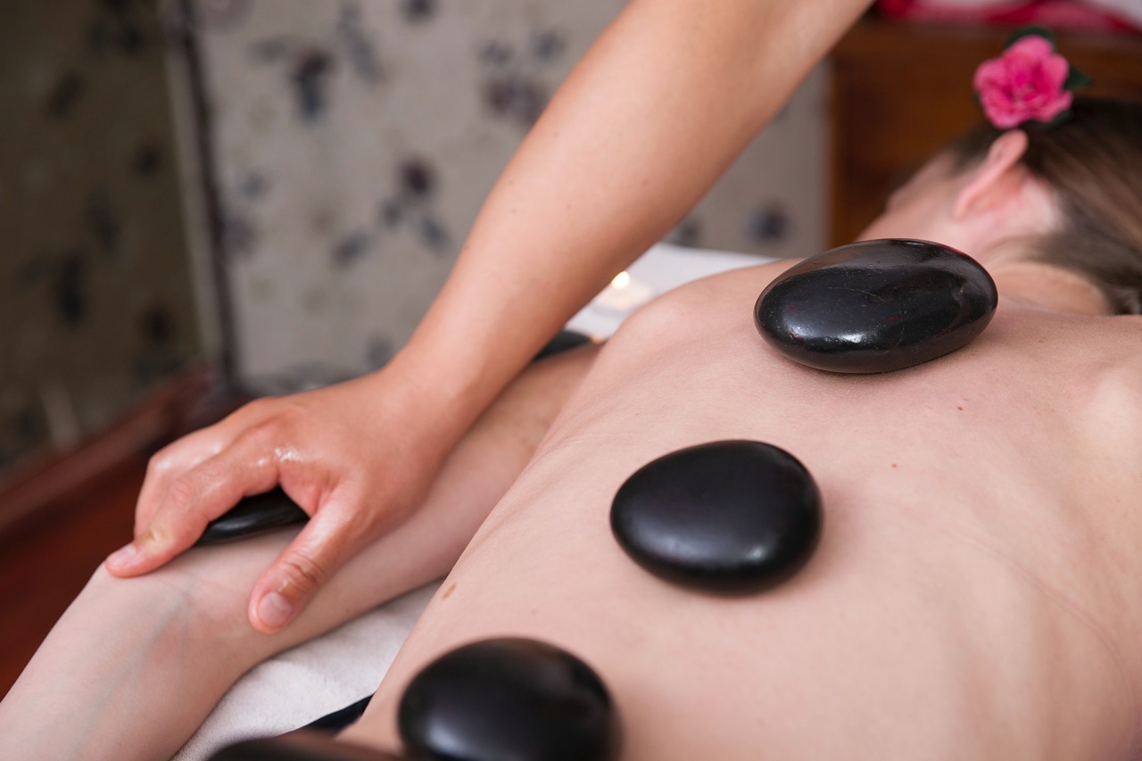 Profesjonalny masaż – jak zadbać o siebie i swoich bliskich?